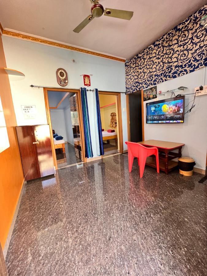 Vaibhav Home Stay Hampi Exterior photo