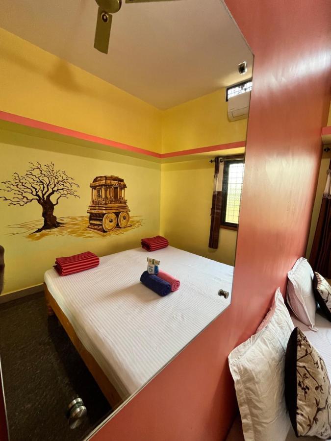 Vaibhav Home Stay Hampi Exterior photo