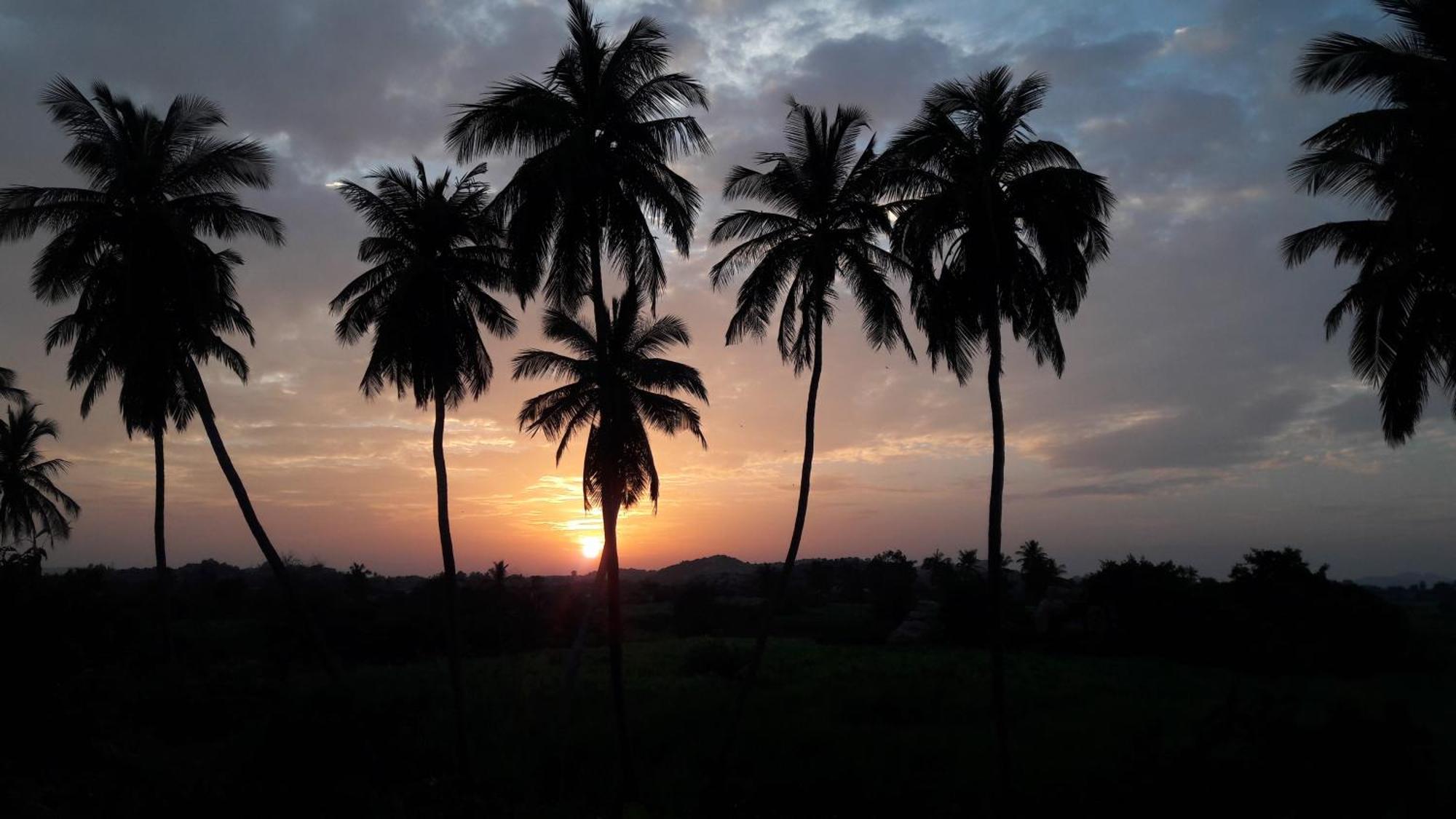 Vaibhav Home Stay Hampi Exterior photo